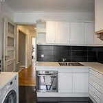 Sunny Apartment in the Heart of Príncipe Real